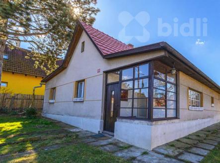 Rodinný dům 4+1 se zahradou ve Štíhlicích, Praha - východ | Prodej - dům/vila, 120 m²