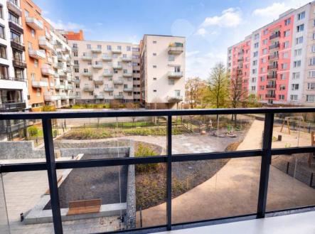 Stylový byt 2kk s balkonem, garážovým stáním a sklepem, 43 m2, ul. Hodkovická, Praha 4 | Pronájem bytu, 2+kk, 48 m²