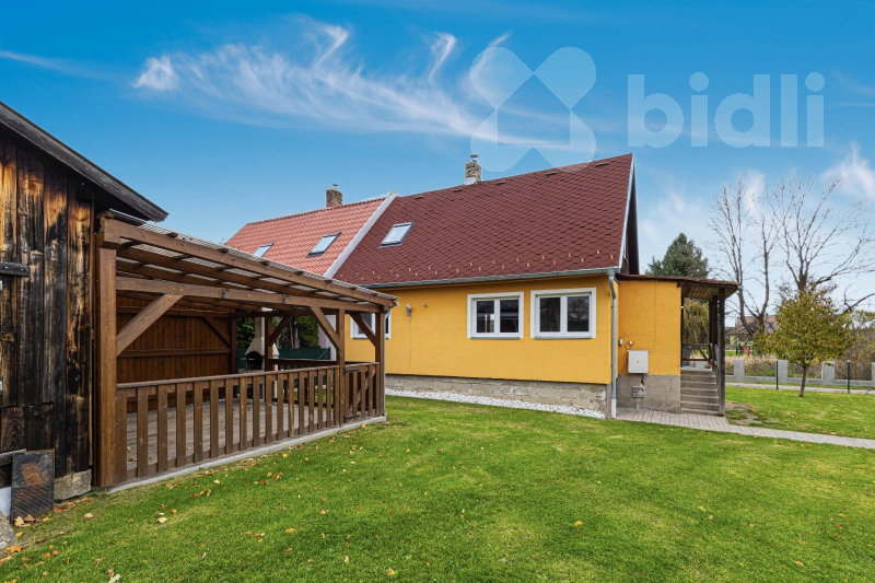 Prodej rodinného domu 4+1, pozemek 527 m2 Byňov u Nových Hradů