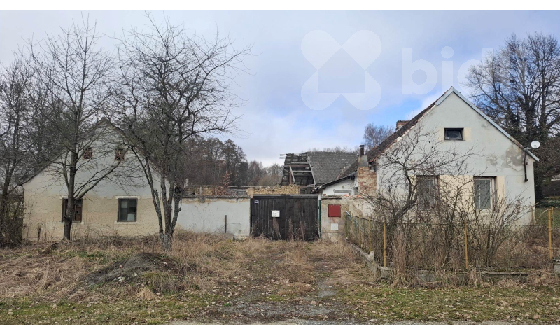 Prodej zemědělské usedlosti - Peč-Lidéřovice