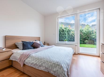 Prodej bytu 2+kk, 61m2, terasa 50m2 + předzahrádka 78m2 | Prodej bytu, 2+kk, 63 m²