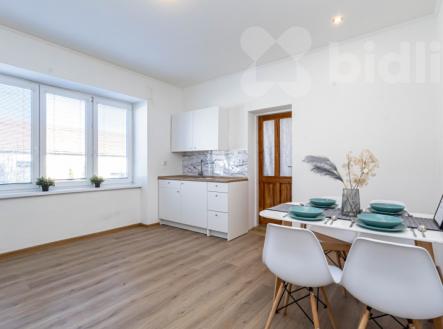 Prodej rodinného domu Skalice 4+1, 2727m2 | Prodej - dům/vila, 180 m²