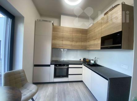 Pronájem bytu 2+kk s předzahrádkou v centru Zlína | Pronájem bytu, 2+kk, 44 m²