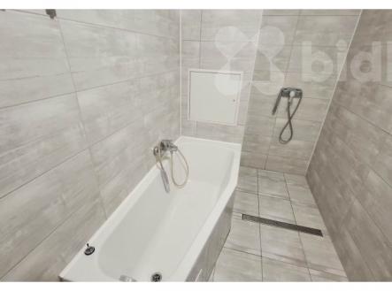 Pronájem zrekonstruovaného bytu 3+1 108m2- Erbenova, Jihlava | Pronájem bytu, 3+1, 108 m²