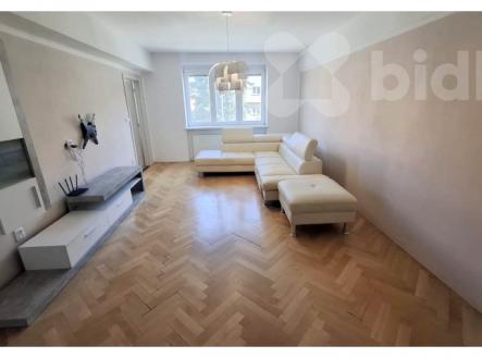 Pronájem zrekonstruovaného bytu 3+1 108m2- Erbenova, Jihlava | Pronájem bytu, 3+1, 108 m²