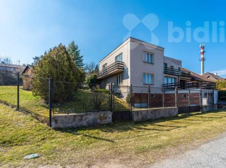 Rodinný dům se zahradou v obci Březnice | Prodej - dům/vila, 220 m²