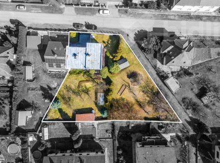 Rodinný dům se zahradou v obci Březnice | Prodej - dům/vila, 220 m²