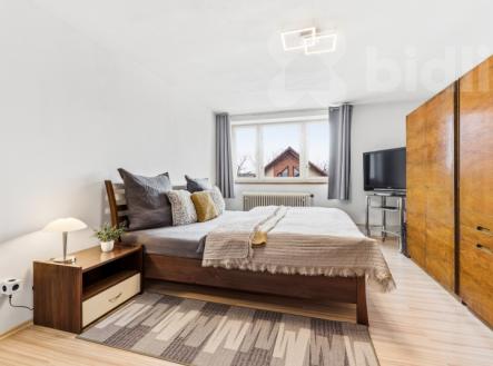 Prodej dvougeneračního rodinného domu, Činěves, okres Nymburk | Prodej - dům/vila, 190 m²