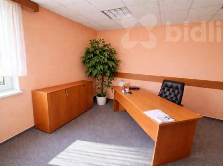 Pronájem vybavených kancelářských prostor - Zlín | Pronájem - kanceláře, 102 m²