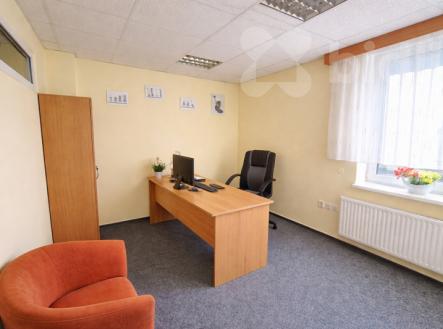 Pronájem vybavených kancelářských prostor - Zlín | Pronájem - kanceláře, 102 m²