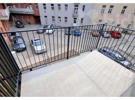 Pronájem Novostaby bytu 1+kk s parkováním Dornych | Pronájem bytu, 1+kk, 34 m²