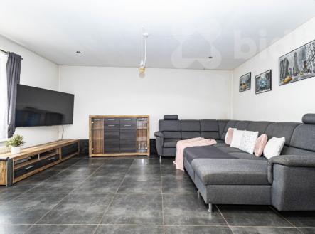 Prodej rodinného domu Ločenice 450 m2, pozemek 1630 m2 | Prodej - dům/vila, 65 m²