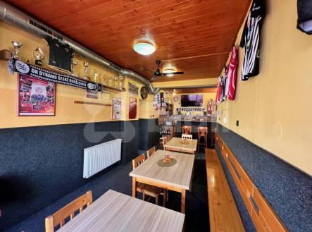 Prodej komerčních prostor v Havlíčkovo kolonii s možností úpravy na bytové prostory | Prodej bytu, jiný, 75 m²