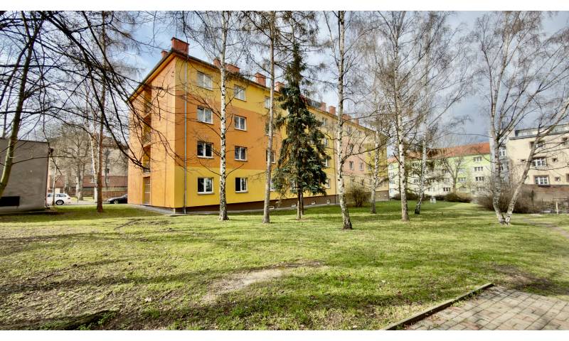 1+1, ul. Ruská, Teplice