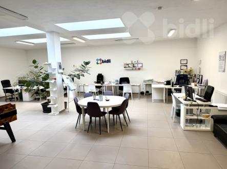 Pronájem obchodních prostor 212 m2, 17.listopadu, Pardubice | Pronájem - obchodní prostor, 212 m²