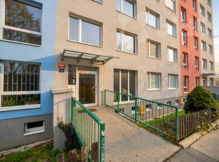 Prodej útulného bytu 3+1 s velkou lodžií - Na Chobotě, Řepy | Prodej bytu, 3+1, 77 m²