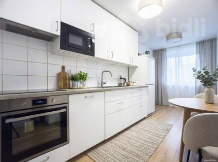 Prodej útulného bytu 3+1 s velkou lodžií - Na Chobotě, Řepy | Prodej bytu, 3+1, 77 m²