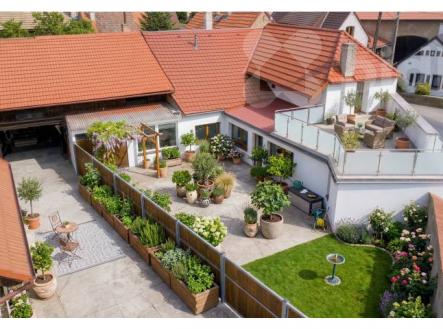 Vizualizace dvorku 1 | Prodej - dům/vila, 145 m²