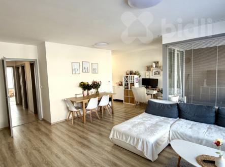 Pronájem bytu 3+kk, 84 m2, s parkováním v garáži, ulice Husova, Pardubice, | Pronájem bytu, 3+kk, 84 m²