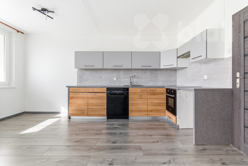 Prodej bytu 3+kk se zasklenou lodžií, Krupka, ul. Dukelských hrdinů