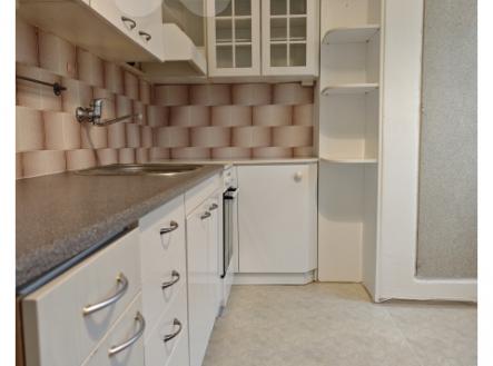 Pronájem  bytu 2+1 s lodžií, 56 m2 - Kostelec nad Orlicí, ul. Jirchařská | Pronájem bytu, 2+1, 61 m²