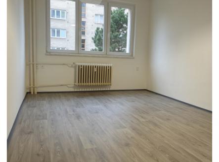 Pronájem  bytu 2+1 s lodžií, 56 m2 - Kostelec nad Orlicí, ul. Jirchařská | Pronájem bytu, 2+1, 61 m²
