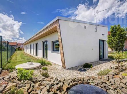 Prodej pozemku 1537 m2 v obci Levín u Berouna | Prodej - pozemek pro bydlení, 1 537 m²