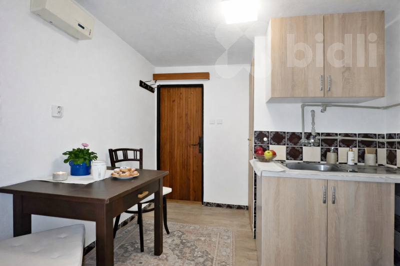 Útulná zděná chata se zahradou jen pár minut od Tábora