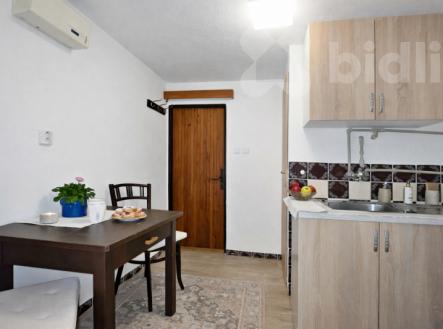 Útulná zděná chata se zahradou jen pár minut od Tábora | Prodej - chata/rekreační objekt, 37 m²