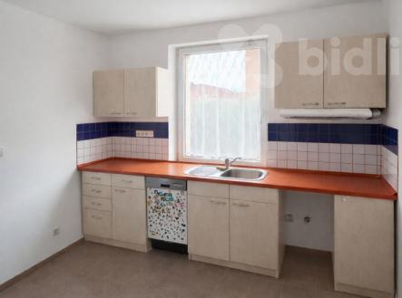 Prodej čtvrtdomku 3+1 s garáží, Otrokovice, ul. Přístavní | Prodej - dům/vila, 78 m²
