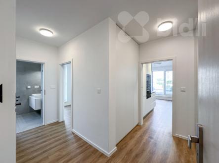 Pronájem, 2+kk 51 m2, terasa 22 m2, sklep, garážové stání, Lorencova, Zlín | Pronájem bytu, 2+kk, 51 m²