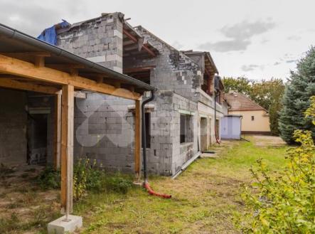 Dvougenerační RD 8+2, pozemek 2504m2, Velký Osek | Prodej - dům/vila, 346 m²