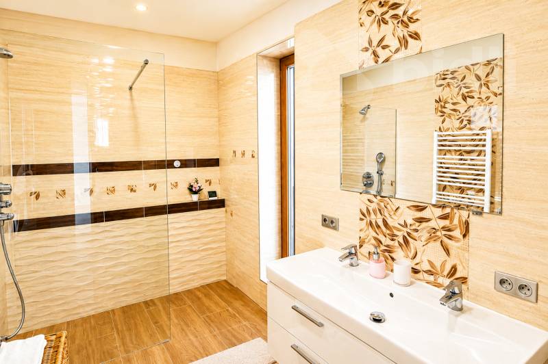 Prodej moderního rodinného domu vyšší třídy 220 m2, pozemek 1243 m2, Lužická, Šternberk