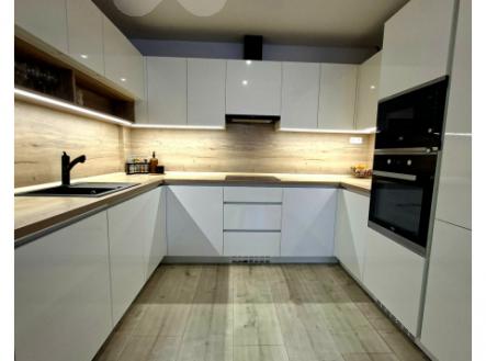 Prodej jedinečného bytu 3+kk s terasou, 93,4 m² - ul. Luční | Prodej bytu, 3+kk, 72 m²