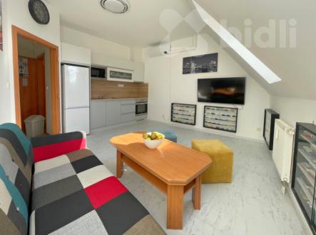 Pronájem bytu 2+kk, 42,3 m2, výtah, centrum Městce Králové | Pronájem bytu, 2+kk, 42 m²