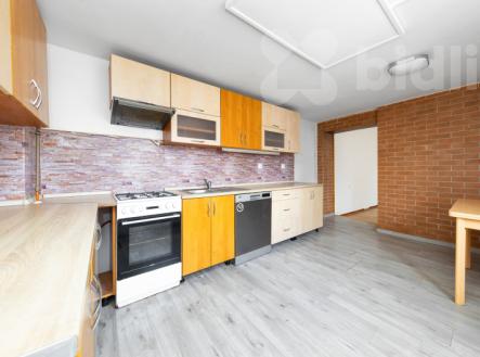 Rodinný dům před rekonstrukcí 4+1, ul. Višňová, Dolní Bojanovice | Prodej - dům/vila, 127 m²