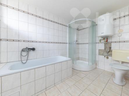 Rodinný dům před rekonstrukcí 4+1, ul. Višňová, Dolní Bojanovice | Prodej - dům/vila, 127 m²