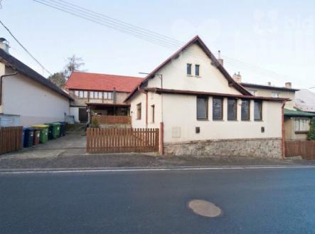 Soubor nemovitostí : RD 140 m2 + objekt 194 m2 | Prodej - dům/vila, 140 m²