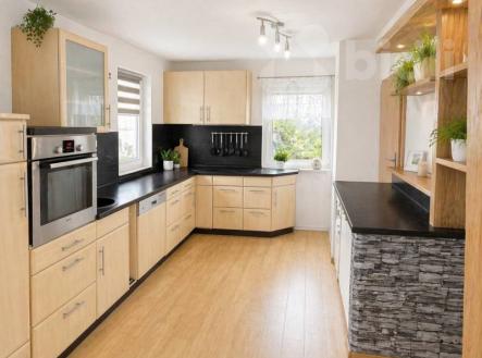 Prodej rodinného dumu v obci Třebeč u Borovan | Prodej - dům/vila, 180 m²