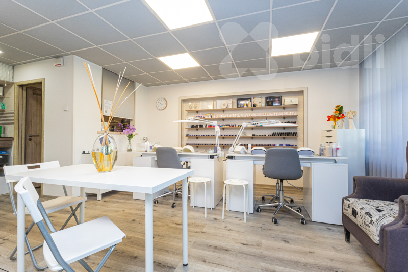 Prodej zavedeného nehtového studia, 44 m2, Kettnerova, Praha 5 - Stodůlky, metro B Luka
