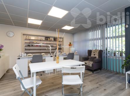 Prodej zavedeného nehtového studia, 44 m2, Kettnerova, Praha 5 - Stodůlky, metro B Luka | Prodej - kanceláře, 44 m²