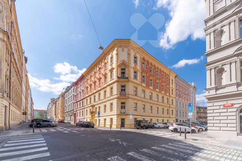 Novostavba bytu 2+kk v neosecesním domě v Praze 6 Bubeneč