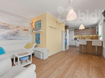 Prodej bytu 90,9 m2 s terasou 36,2 m2 a parkovacím stáním v Nehvizdech | Prodej bytu, 3+1, 91 m²