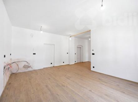 Prostorný byt 3+kk po rekonstrukci s vlastním parkováním | Prodej bytu, 3+kk, 84 m²