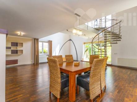 Prodej rodinného domu 5+KK 282 m2 ,pozemek 1607 m2,Srubec u Českých Budějovic | Prodej - dům/vila, 282 m²