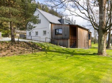 Prodej zrekonstruovaného penzionu 381 m2 a pozemků 3 106 m2, Malá Morávka, pohoří Jeseníky | Prodej - penzion, 370 m²