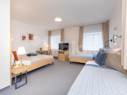 Prodej zrekonstruovaného penzionu 381 m2 a pozemků 3 106 m2, Malá Morávka, pohoří Jeseníky | Prodej - penzion, 370 m²