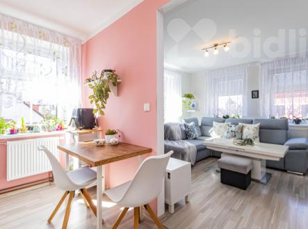 Dům se stavební parcelou - bydlení i investice v Dalešicích | Prodej - dům/vila, 100 m²