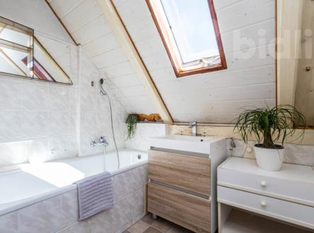 Dům se stavební parcelou - bydlení i investice v Dalešicích | Prodej - dům/vila, 100 m²