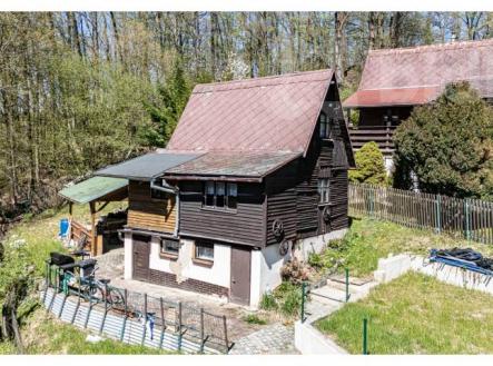 Chata u lesa s rybníčkem a garážovým stáním - Podlesí, Horní Police | Prodej - chata/rekreační objekt, 50 m²
